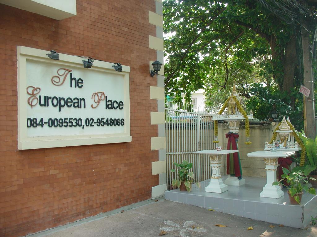 The European Place Bangkok Exterior foto